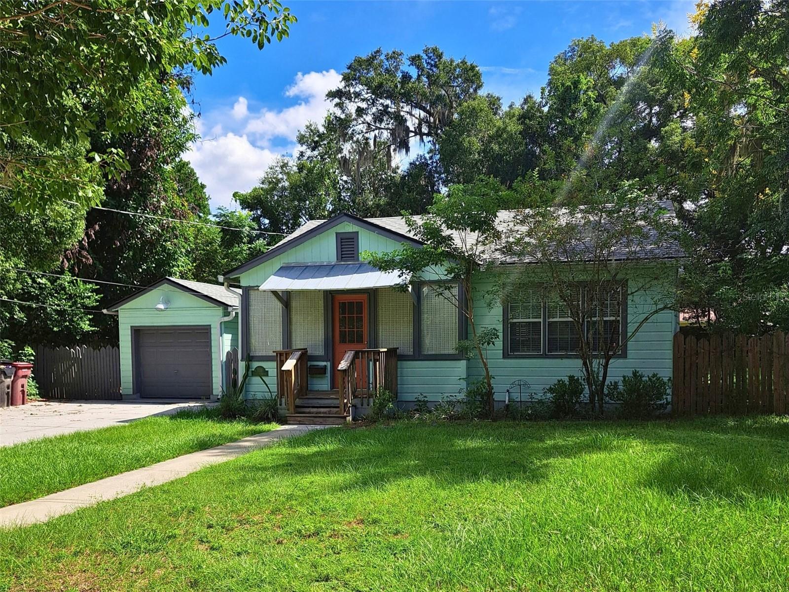 533 Lake Como Cir Property Photo 2