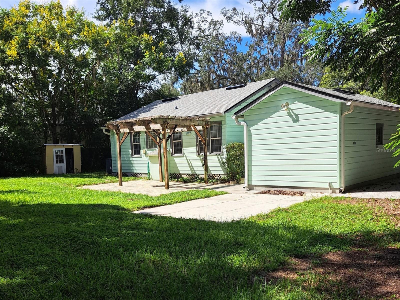 533 Lake Como Cir Property Photo 18