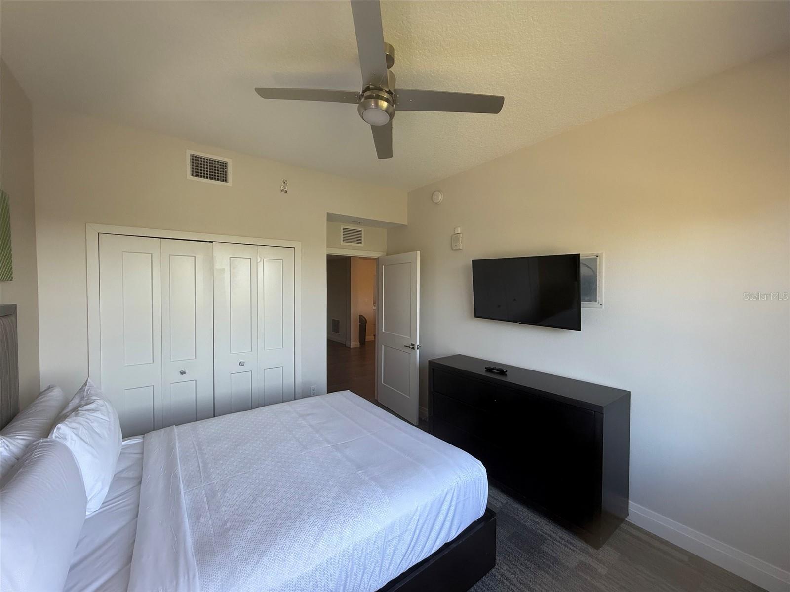14501 Grove Resort Ave #2219 Property Photo 14