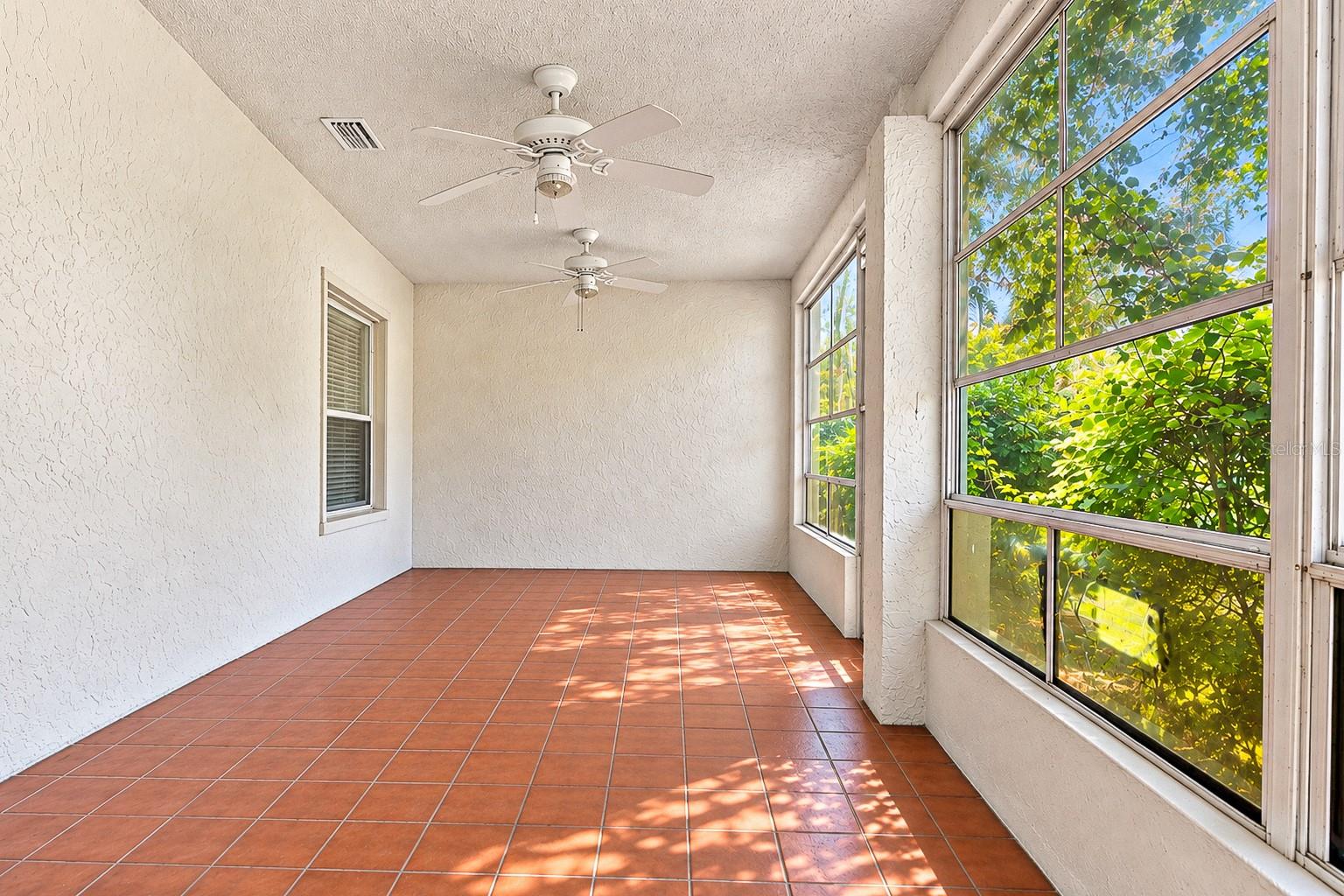 2650 Albion Ave Property Photo 38