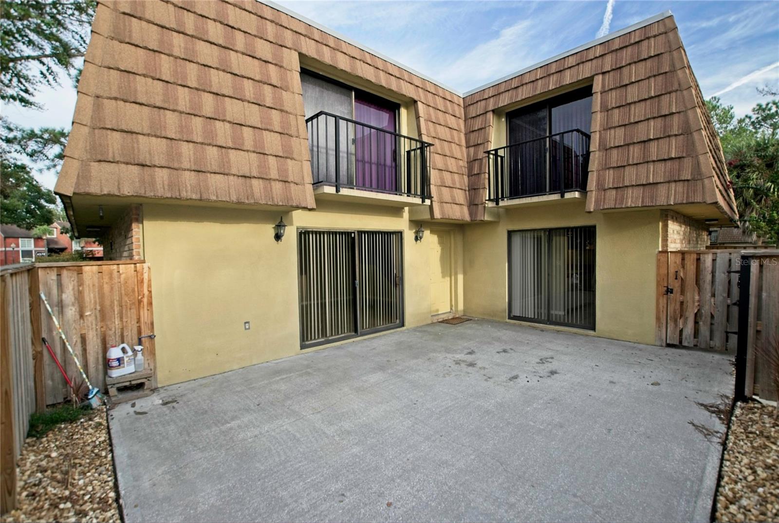 5373 BAMBOO CT #402 Property Photo 1