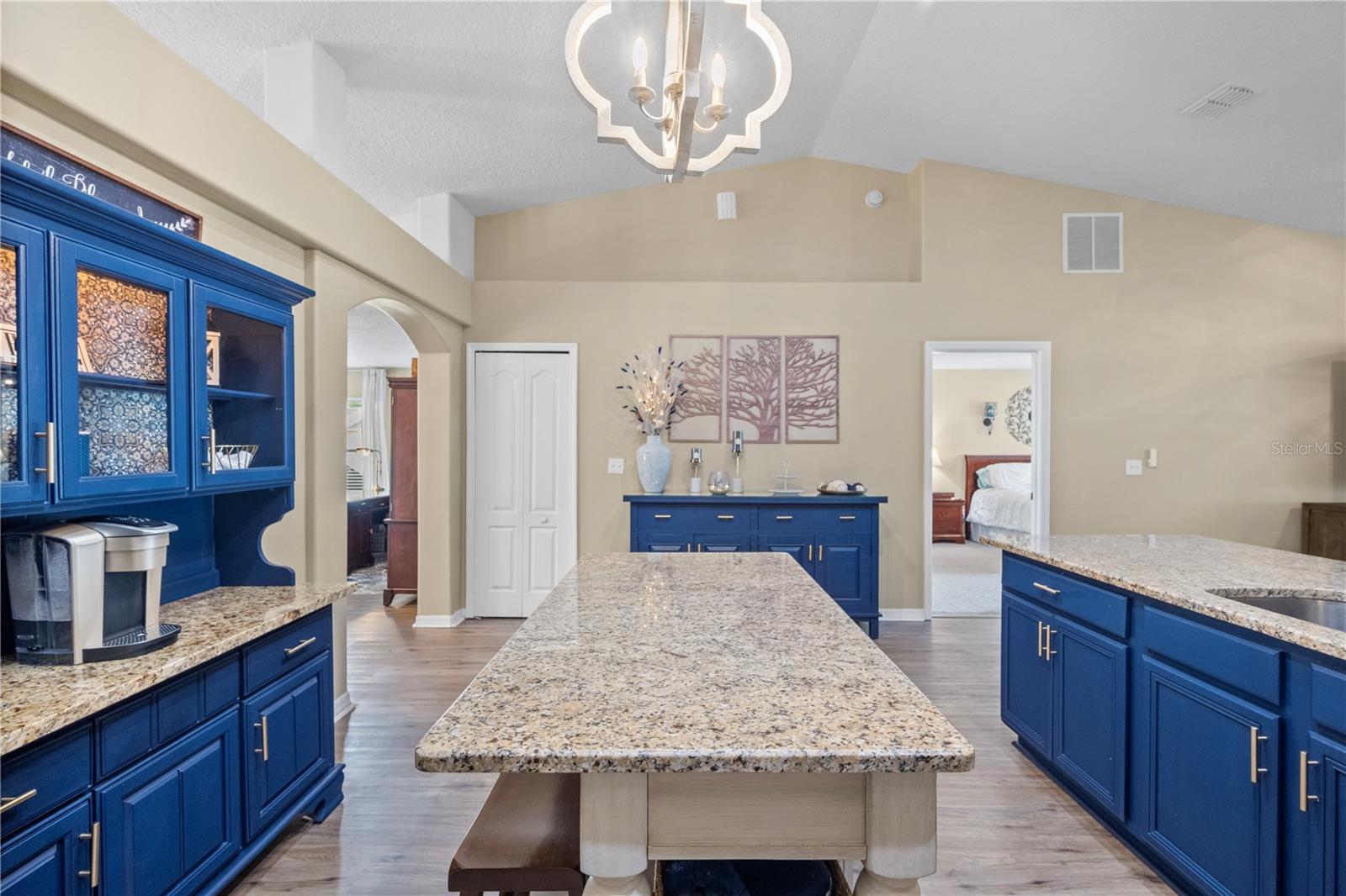 O6445456 Property Photo 15