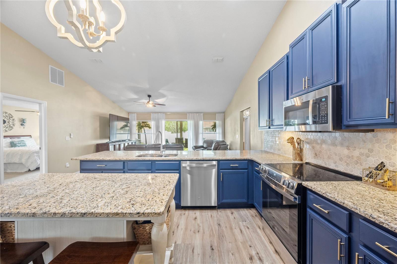 O6445456 Property Photo 16