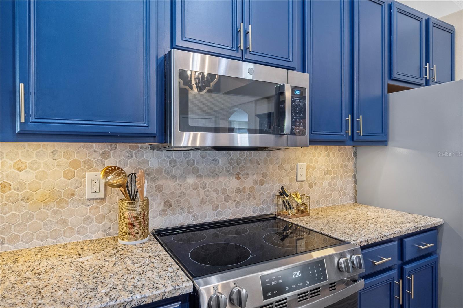 O6445456 Property Photo 18
