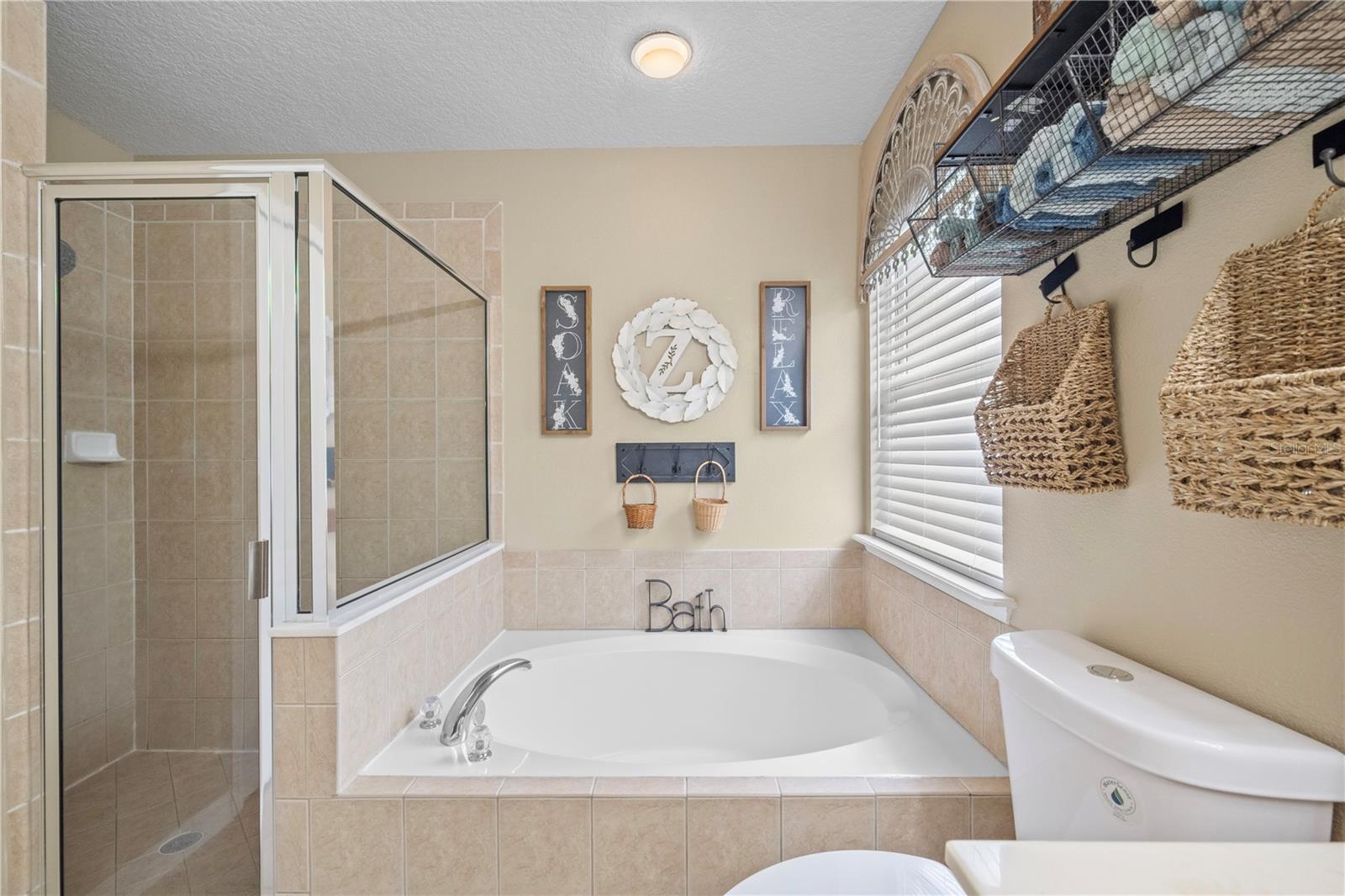 O6445456 Property Photo 33