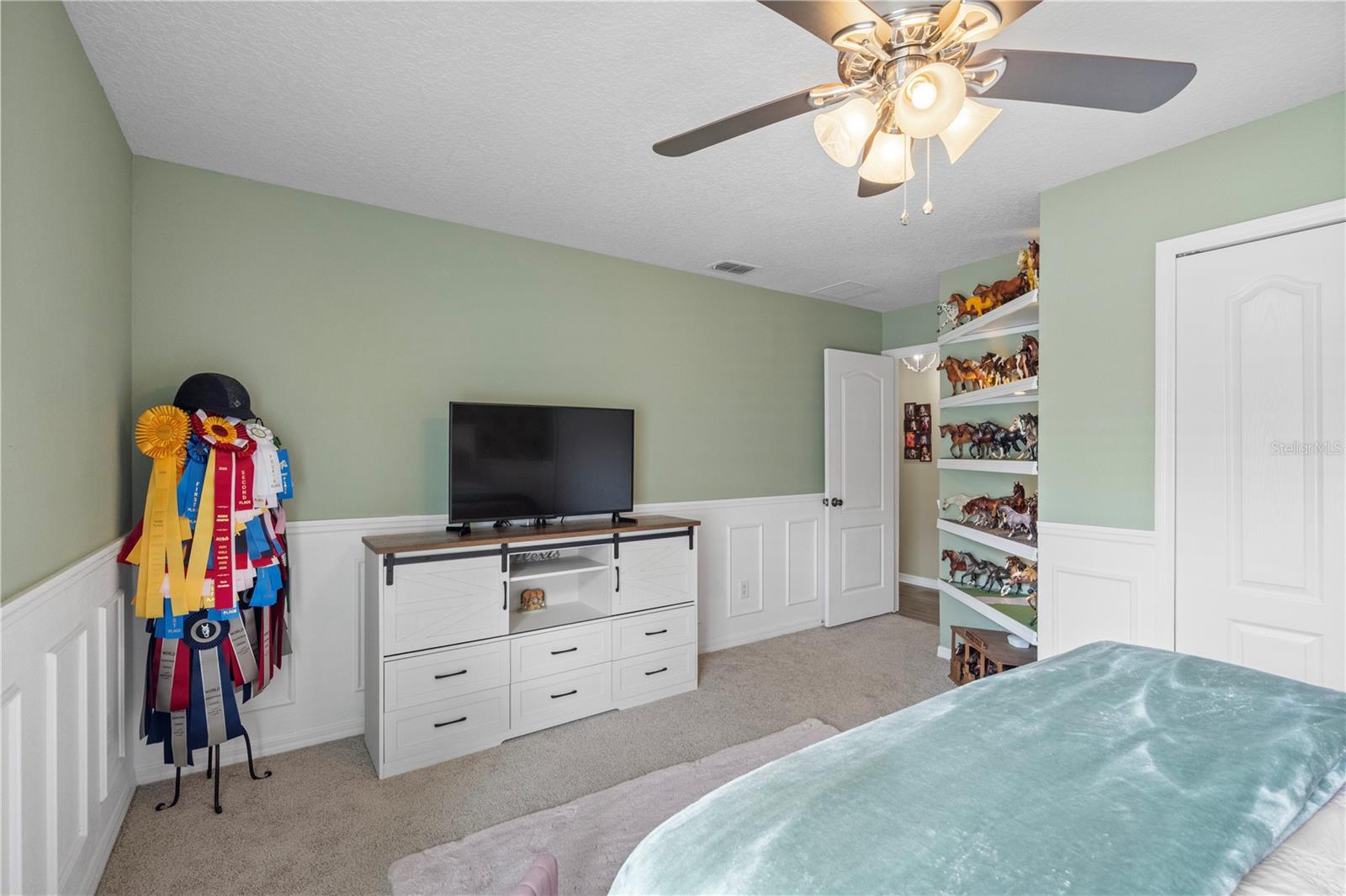 O6445456 Property Photo 42