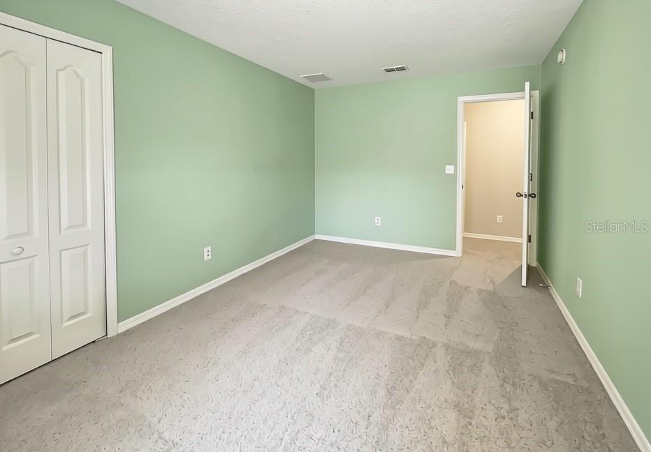 O6445456 Property Photo 44