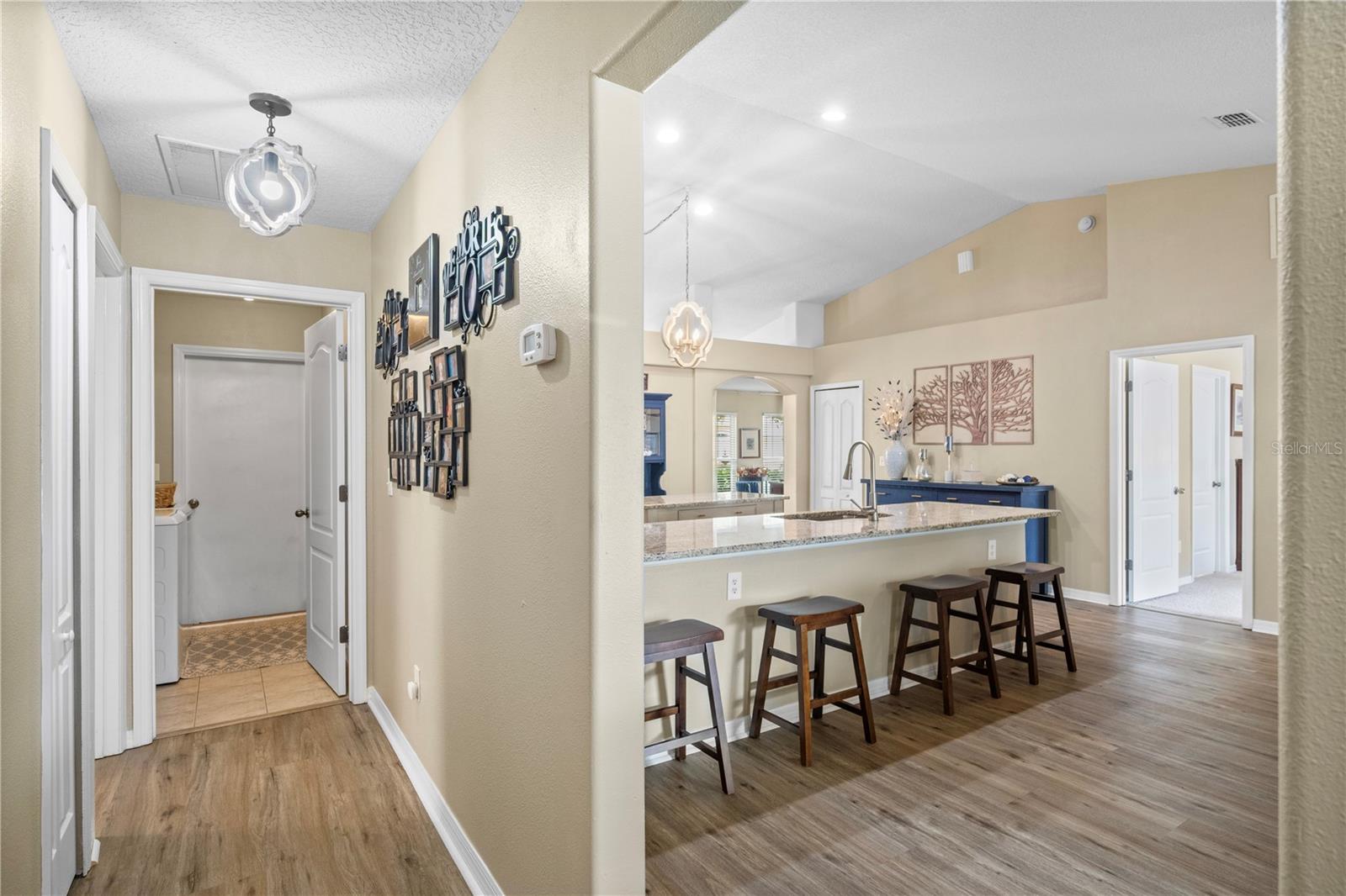 O6445456 Property Photo 48
