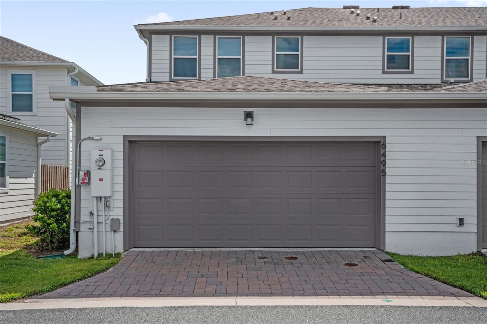 6495 Cyrils Dr Property Photo 4