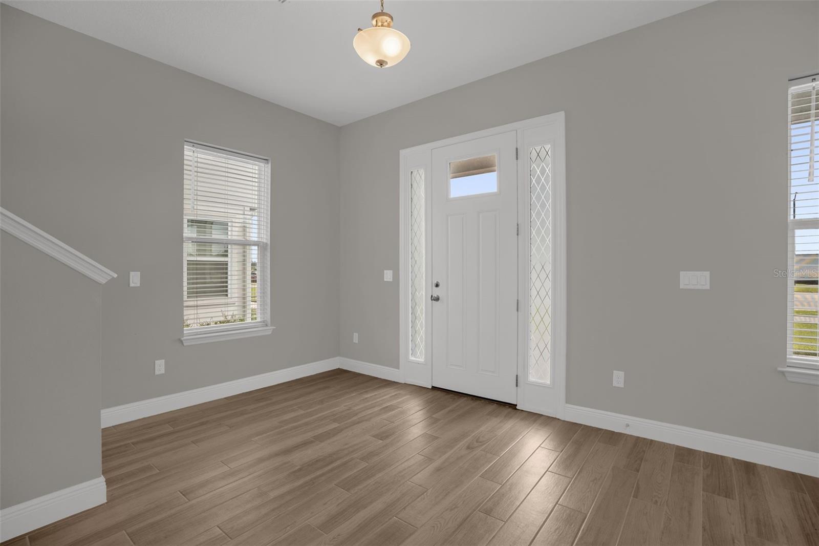 6495 Cyrils Dr Property Photo 7