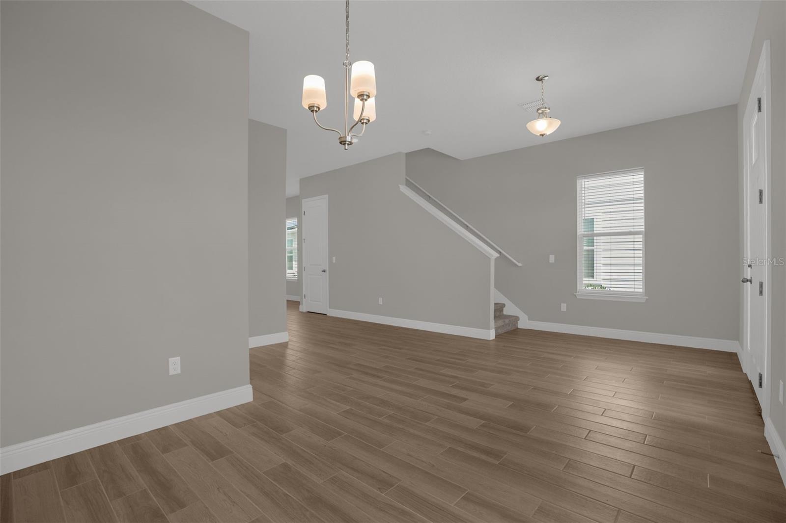 6495 Cyrils Dr Property Photo 9