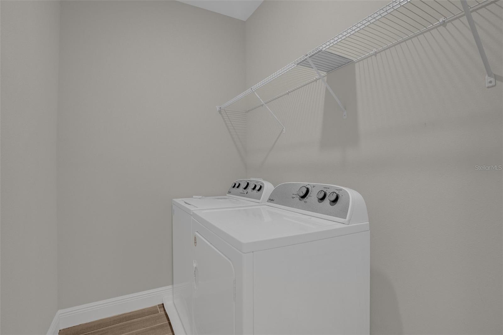 6495 Cyrils Dr Property Photo 30
