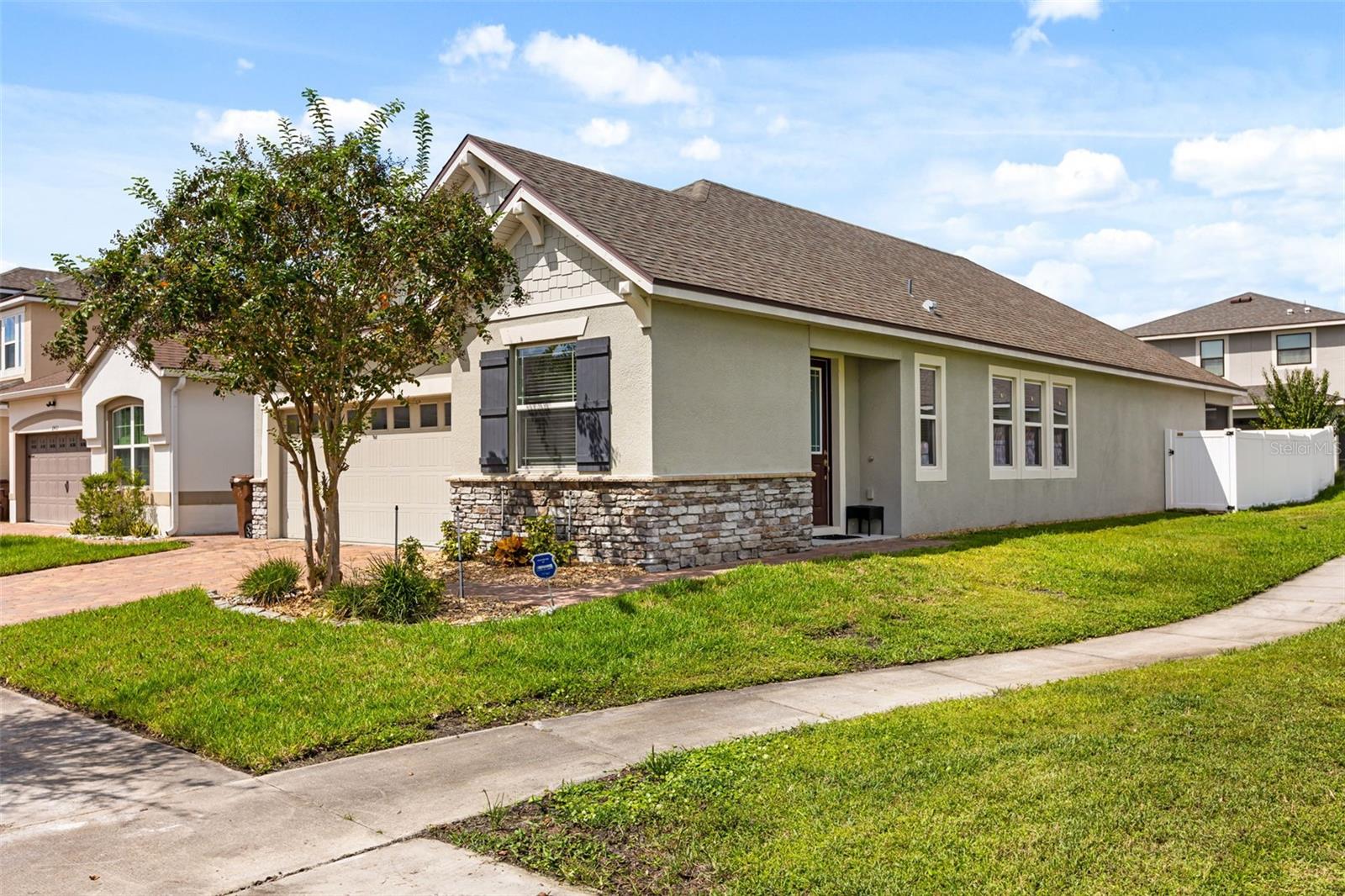 2401 Avian Loop Property Photo 1