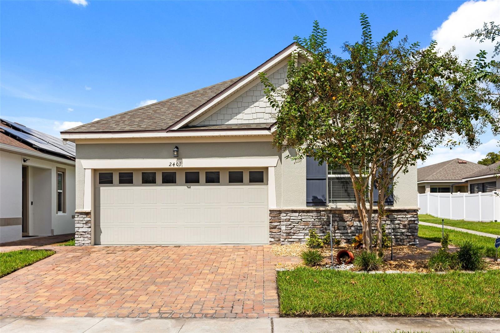 2401 Avian Loop Property Photo 2