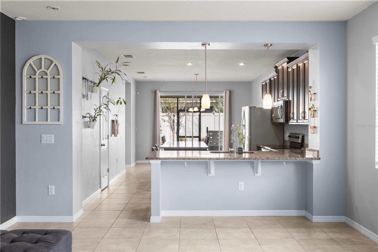 2401 Avian Loop Property Photo 6