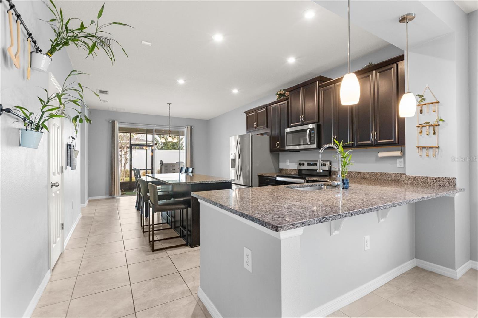 2401 Avian Loop Property Photo 7