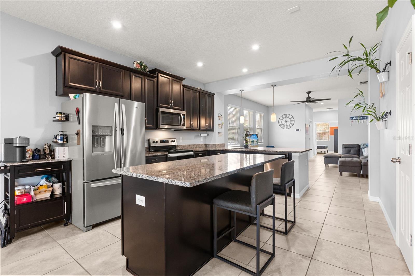 2401 Avian Loop Property Photo 8