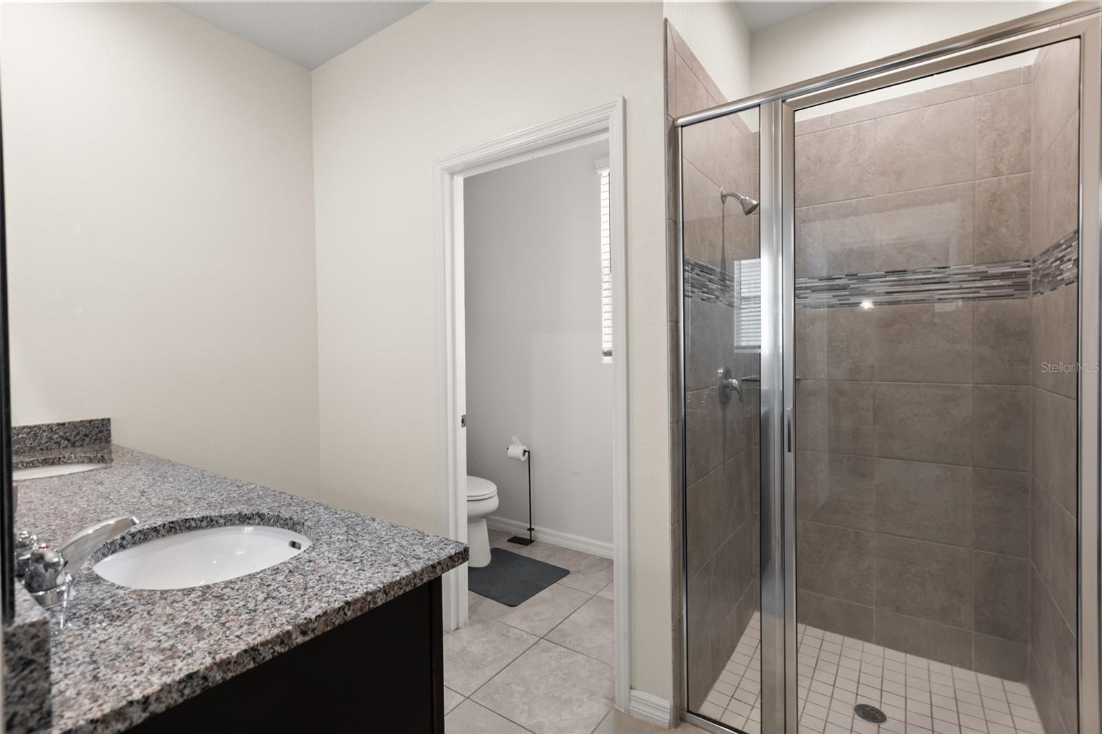 2401 Avian Loop Property Photo 17