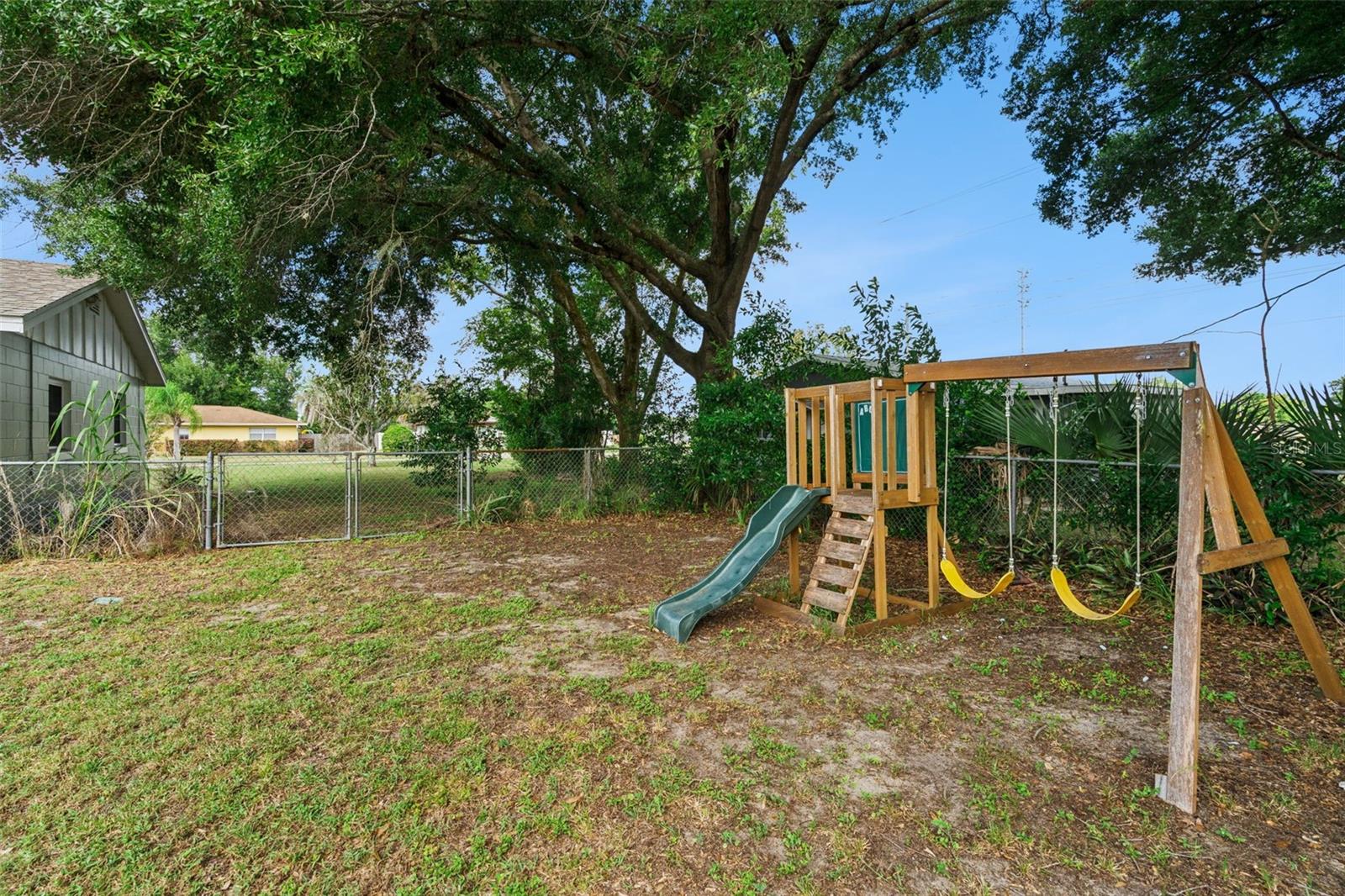 1123 Hampton St Property Photo 22
