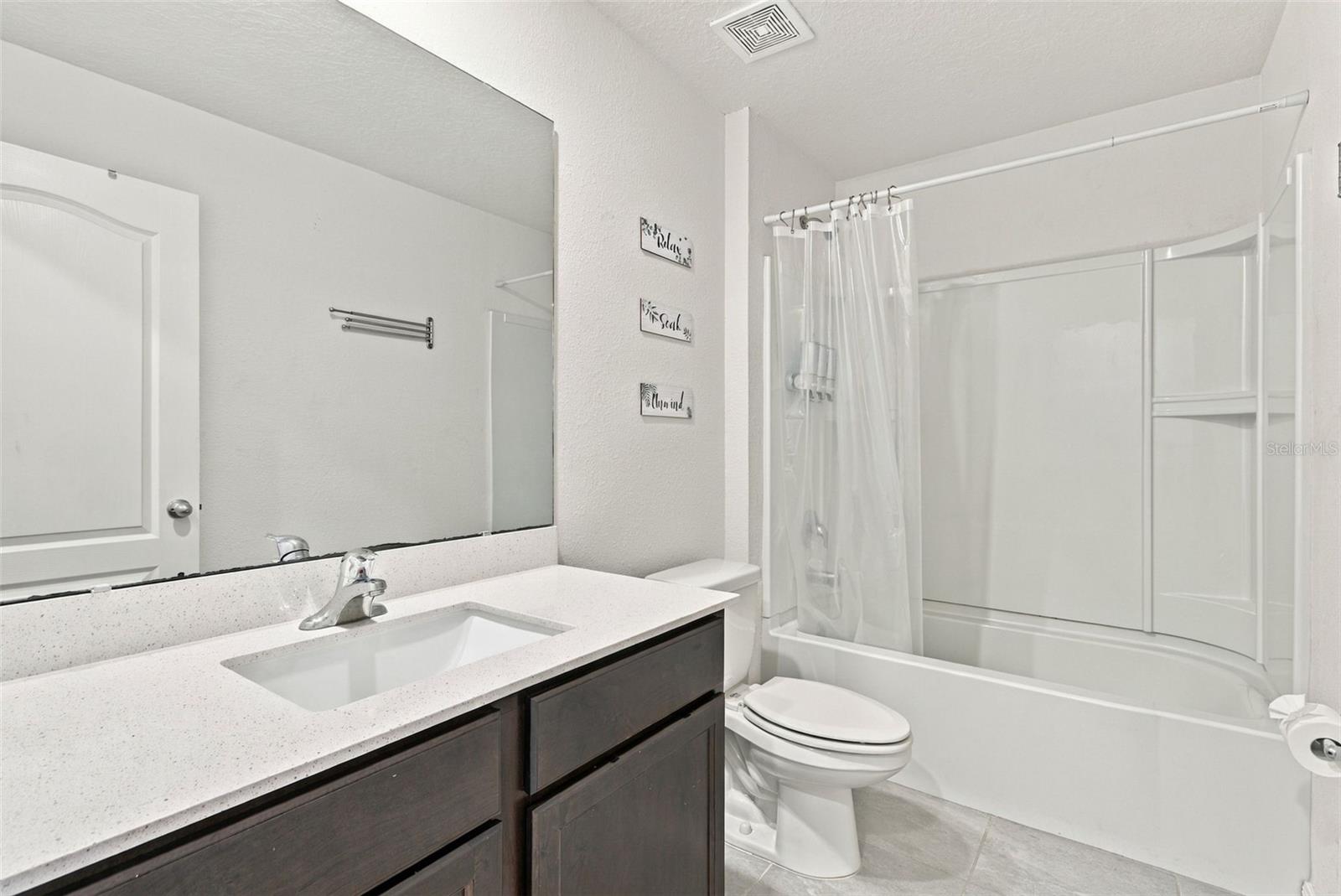 71 Royal Oak Dr Property Photo 11