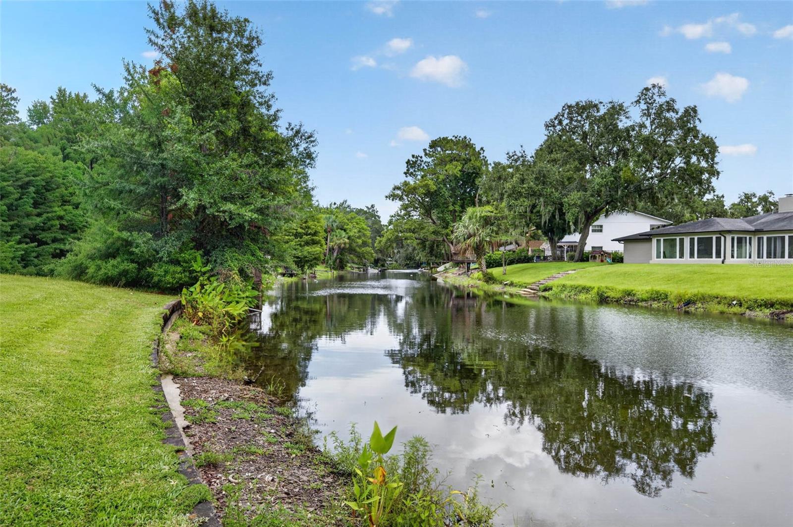 120 Lake Destiny Trl Property Photo 3