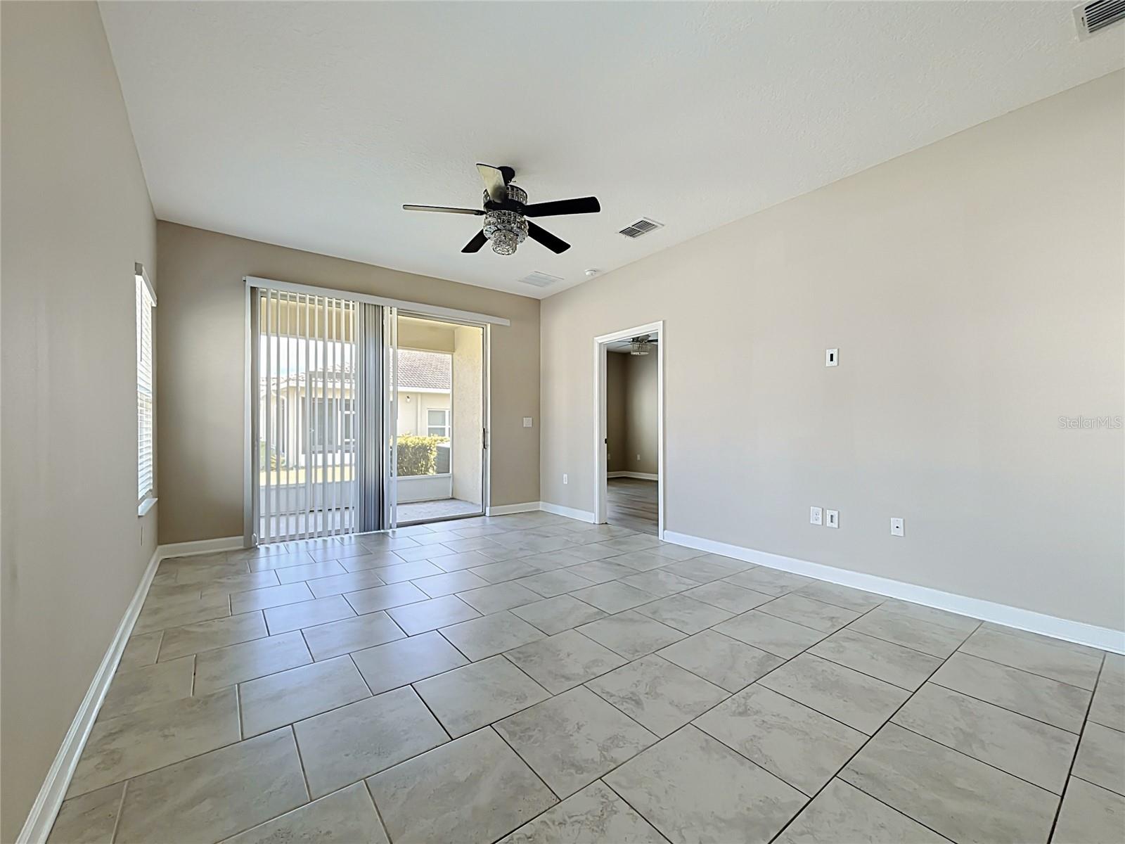 1051 Quaker Ridge Ln Property Photo 18