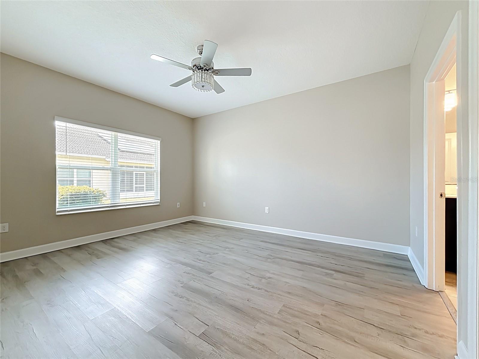 1051 Quaker Ridge Ln Property Photo 22