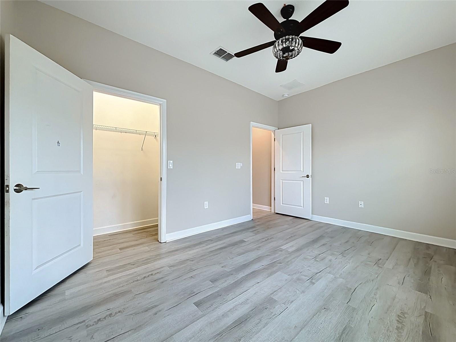 1051 Quaker Ridge Ln Property Photo 30
