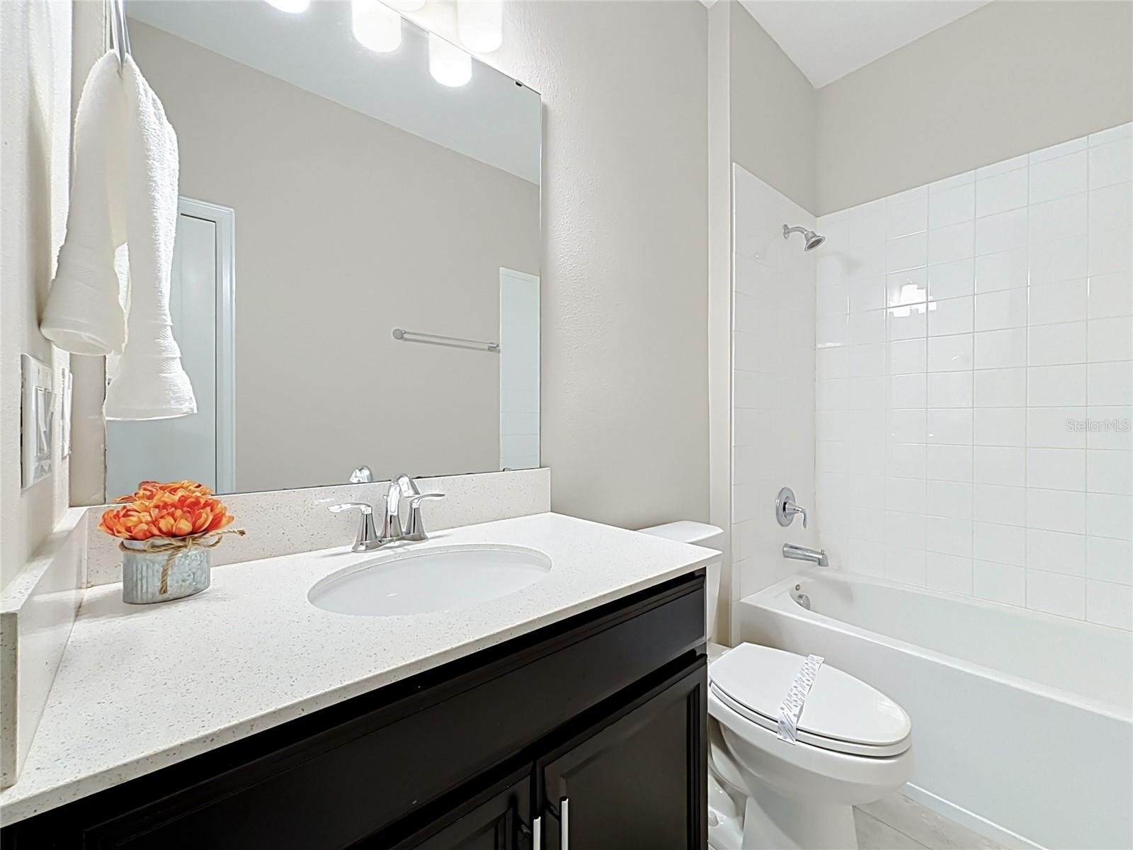 1051 Quaker Ridge Ln Property Photo 31