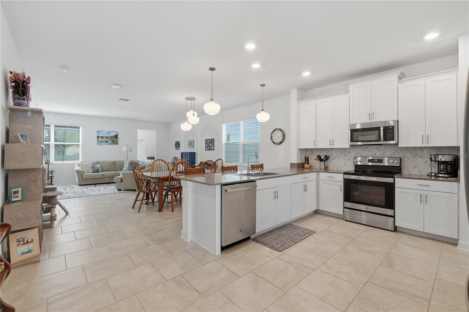 11360 Listening Dr Property Photo 6