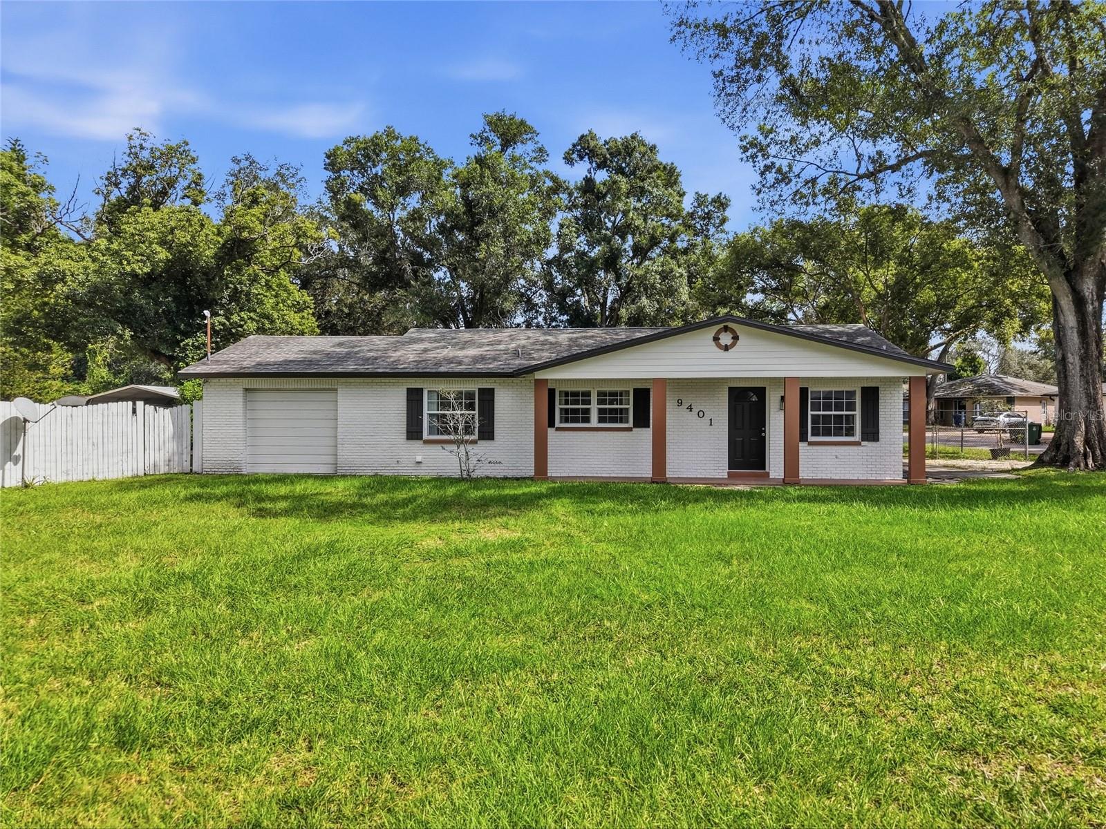 9401 N Rome Cir Property Photo 1