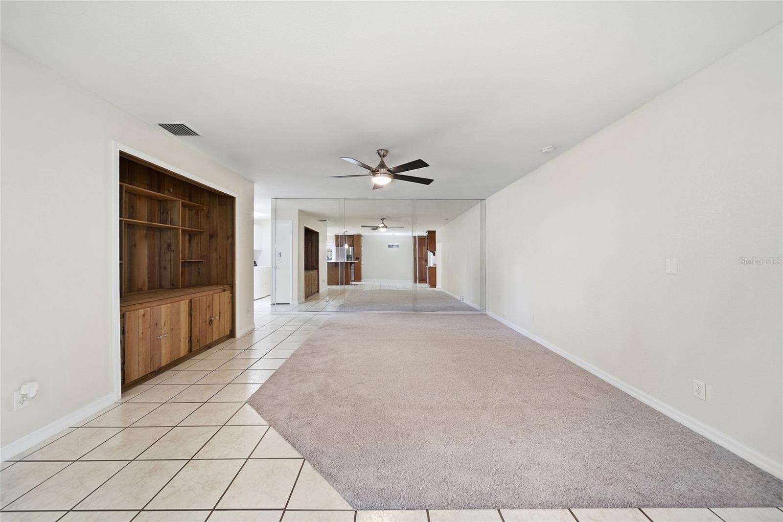 9401 N Rome Cir Property Photo 4