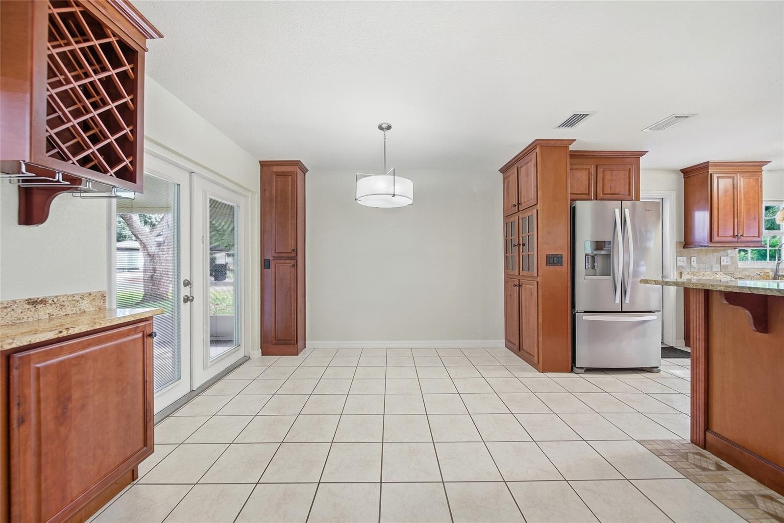 9401 N Rome Cir Property Photo 6