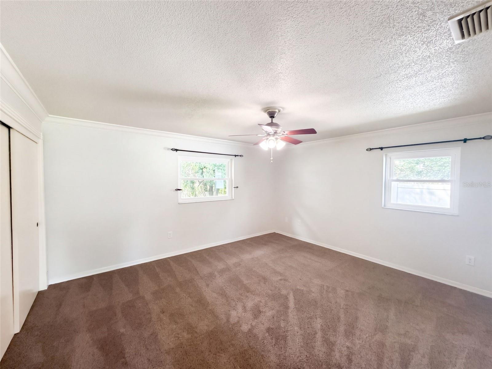2716 Charleston Dr Property Photo 4
