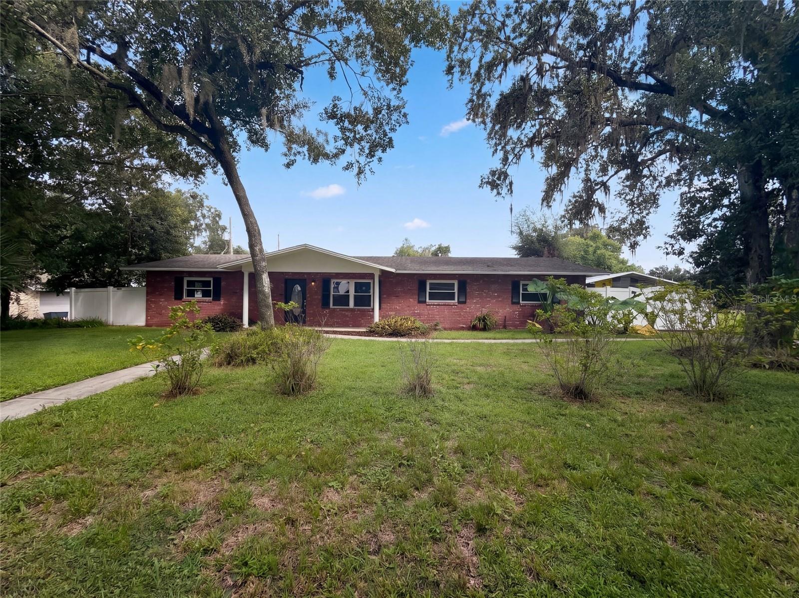 2716 Charleston Dr Property Photo 14