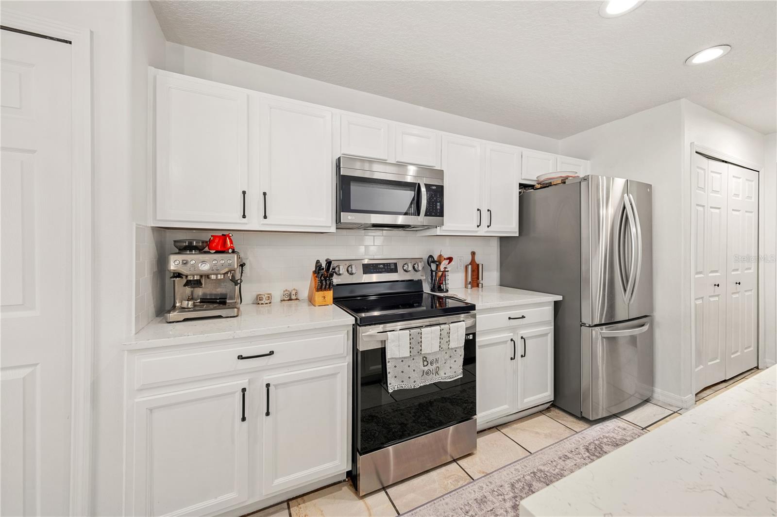 1415 Sherbourne St Property Photo 8