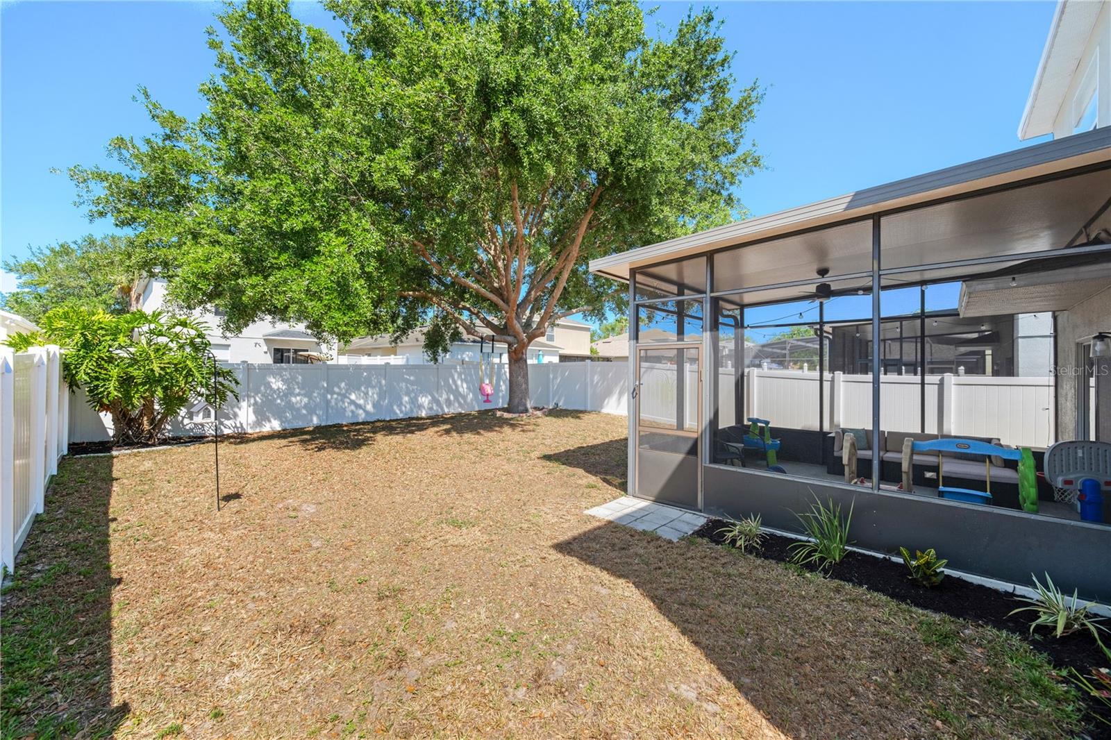 1415 Sherbourne St Property Photo 25