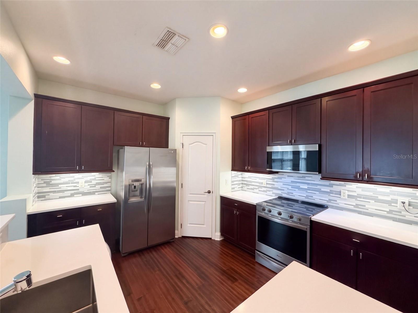 7271 Londale Blvd Property Photo 9