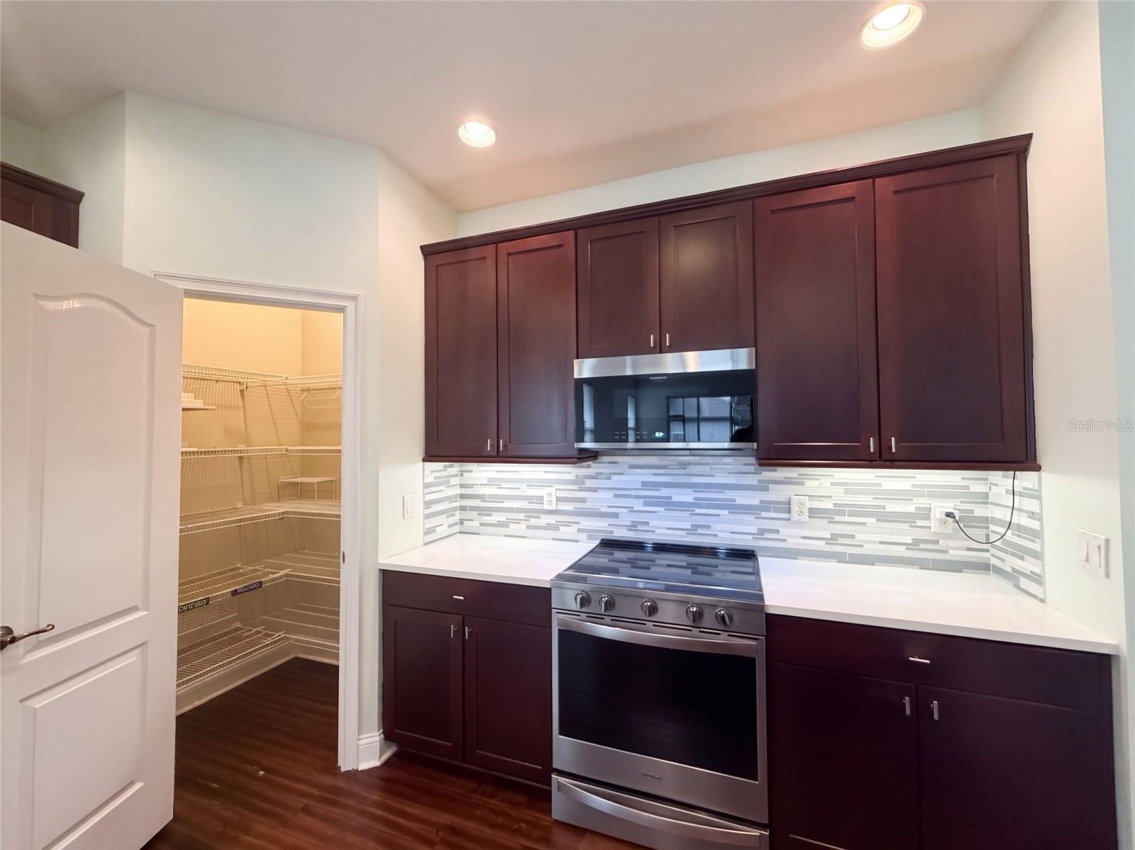 7271 Londale Blvd Property Photo 10