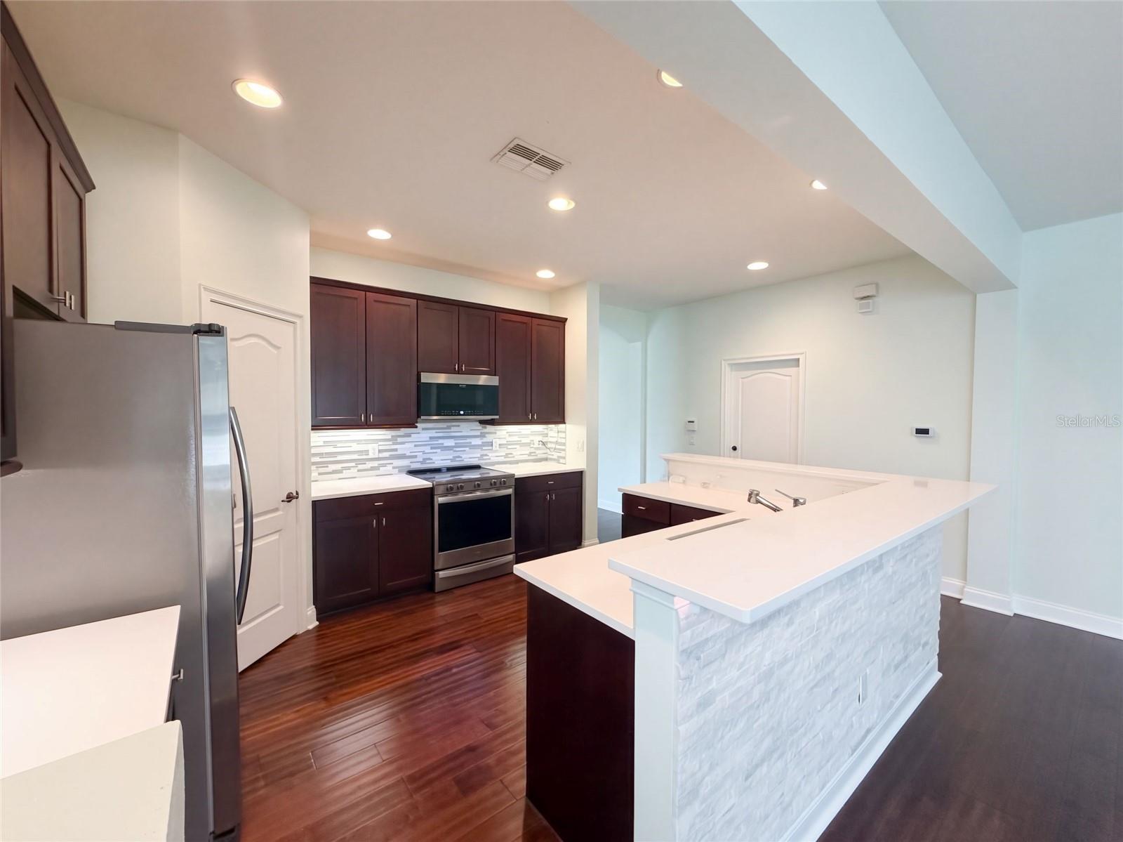 7271 Londale Blvd Property Photo 12