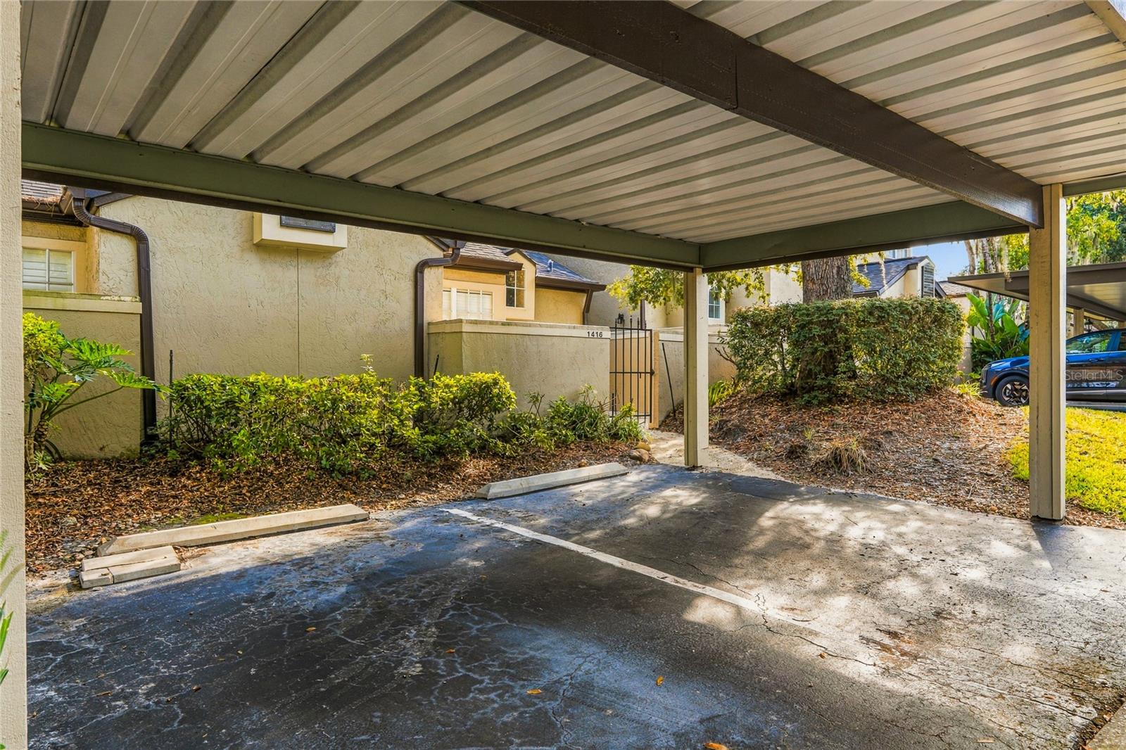 1416 Farrindon Cir #. Property Photo 16