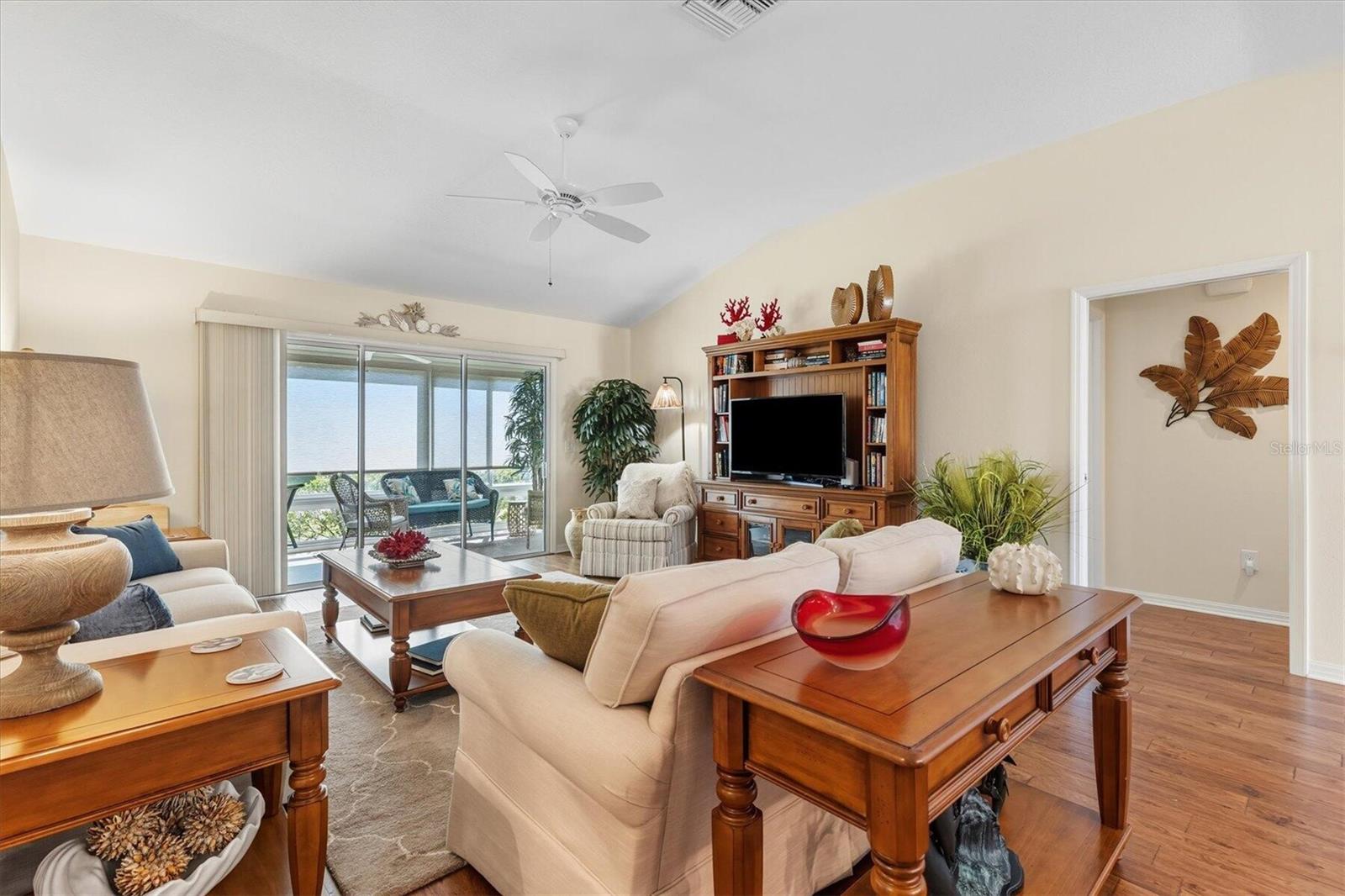 3593 Barrel Loop Property Photo 5