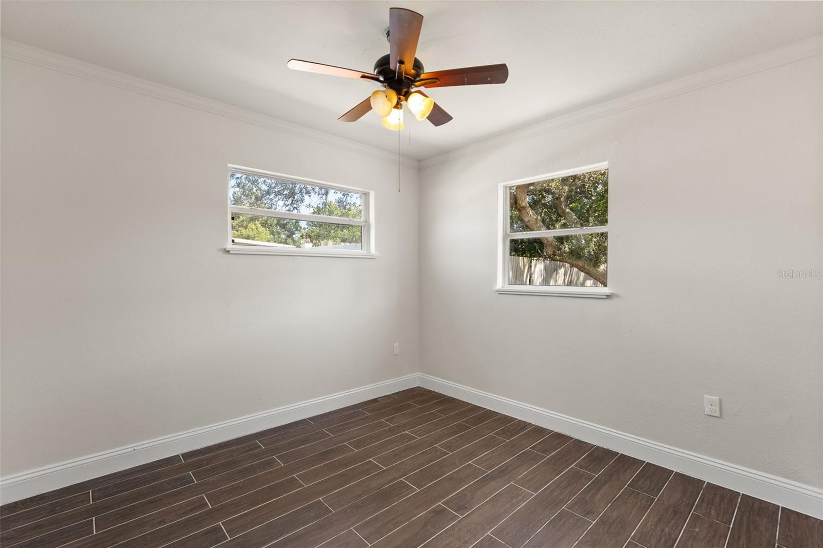 601 Ridgefield Ave Property Photo 12