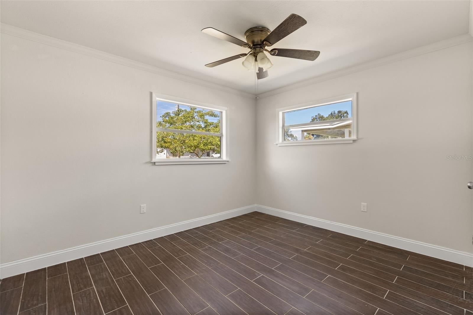 601 Ridgefield Ave Property Photo 14