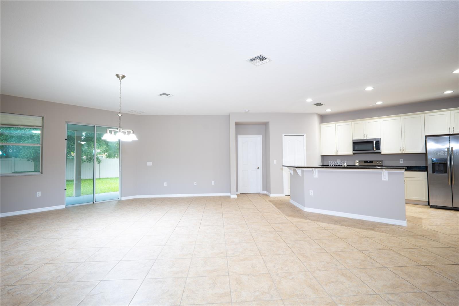 8809 Arrabida Ln Property Photo 9