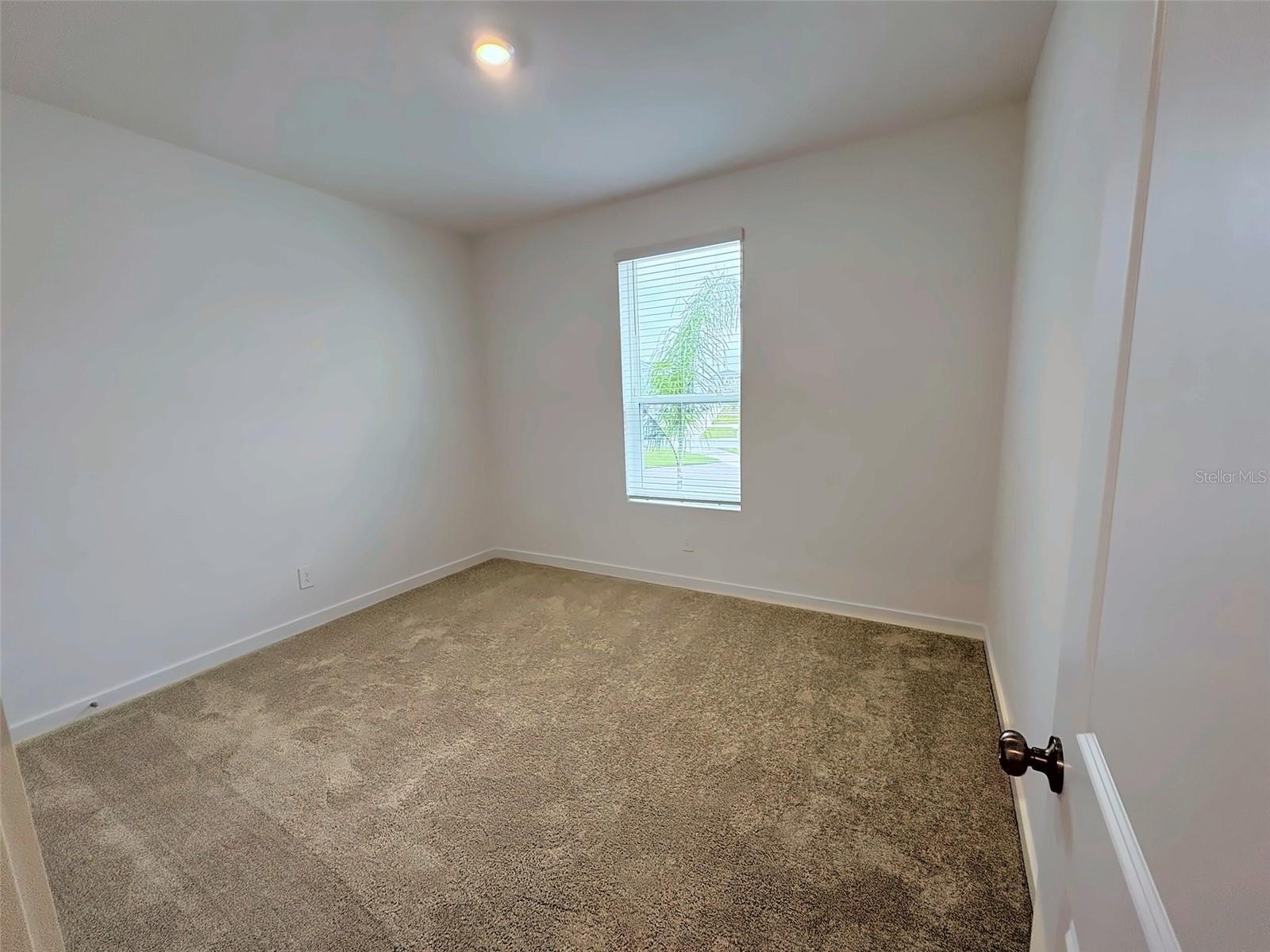 2716 Mercy Cir Property Photo 6