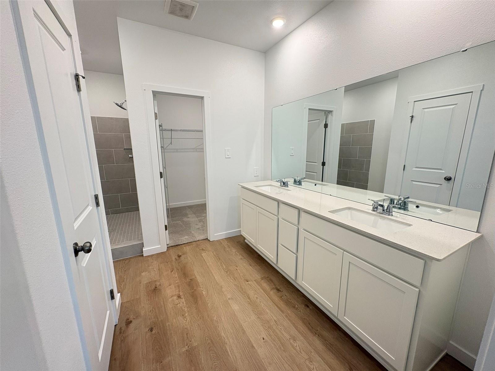 2716 Mercy Cir Property Photo 28