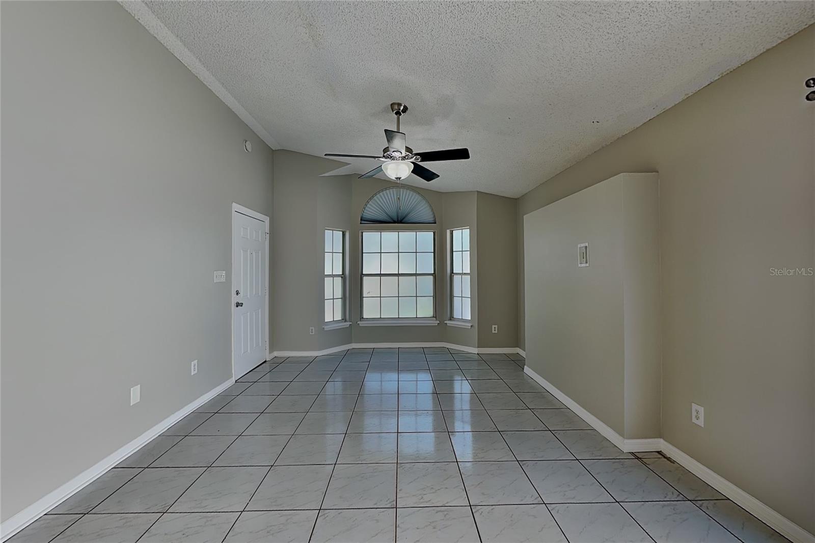 1603 Winter Green Blvd Property Photo 2