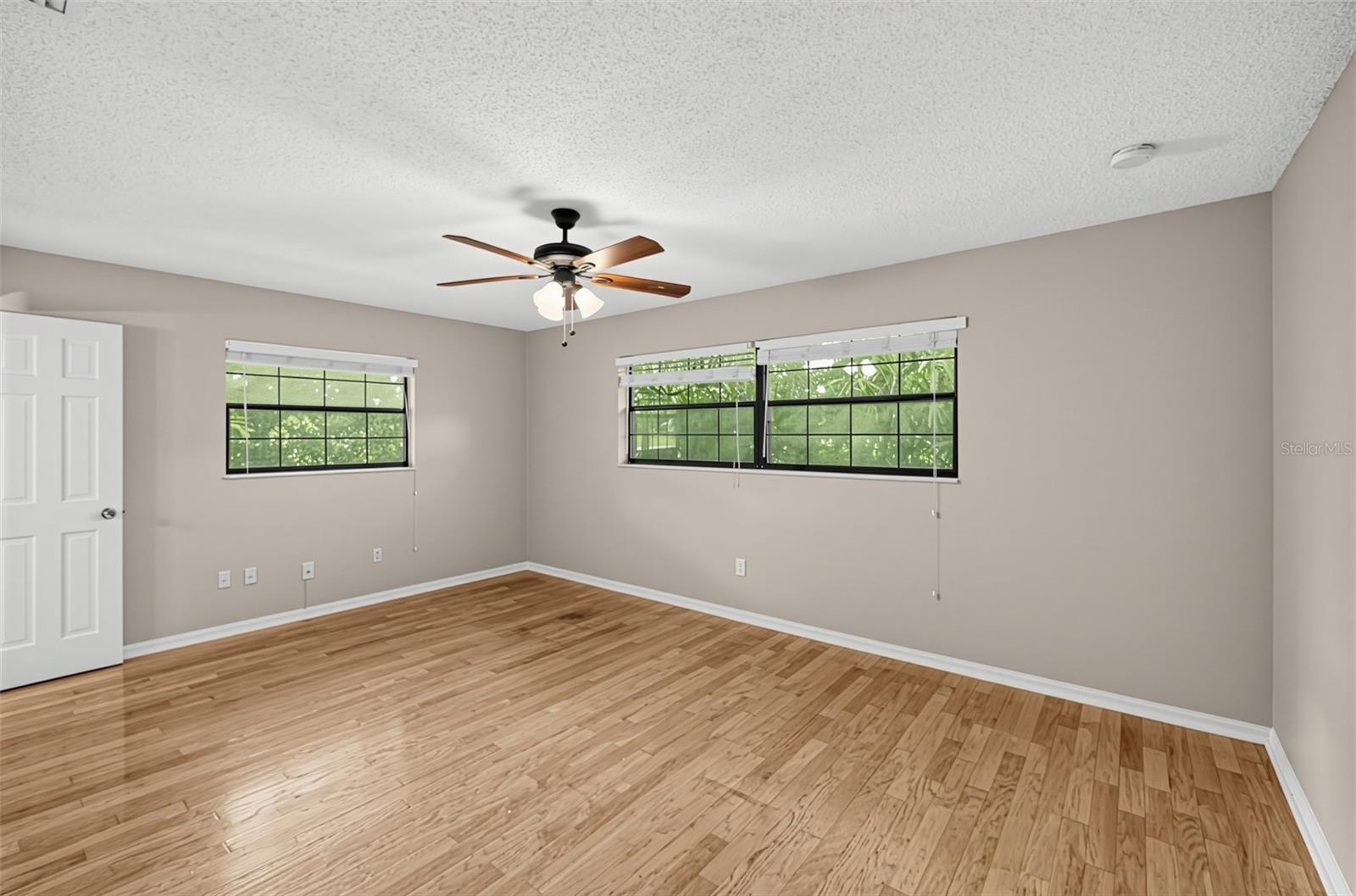 1641 Stanley St Property Photo 23