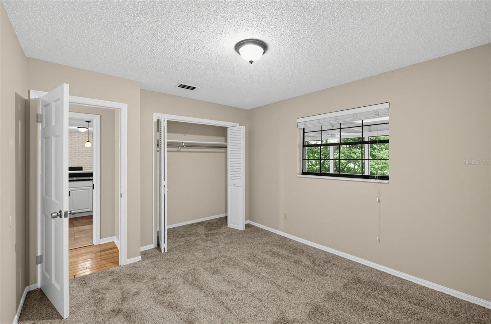 1641 Stanley St Property Photo 29